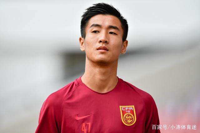 国足集训观察：队内竞争激烈，武磊回归状态成疑备战新加坡泰国